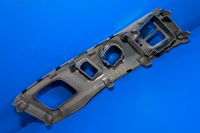 Dashbord diverse til Toyota Prius +7 2012-2020 (Type III) (stasjonsvogn) (stasjonsvogn)