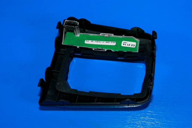 Dashbord diverse til Škoda Superb 2008-2015 (Type II) (VAG|3T1 713 203 A|)