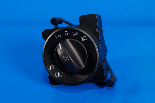 Bryter lys til Mercedes Sprinter, 2006-2013 (Fase 1) (906) (906) (MERCEDES|A 906 545 04 04)
