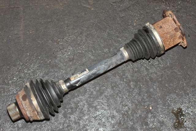 Drivaksel høyre foran, diesel/automat til Audi Q5 2008-2012 (Type I, Fase 1) (VAG|8R0 407 271 C|)