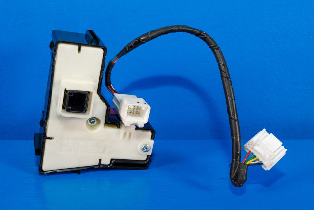 Bryter nødblink til Toyota Prius 2009-2016 (Type III) (COMBI) (COMBI)