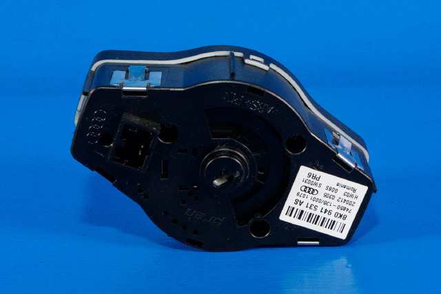 Bryter lys til Audi A4 2007-2014 (Type IV) (B8) (B8) (VAG|8K0 941 531 AS|)