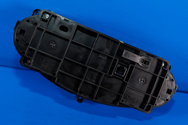 Varmeapparat betjening til Toyota Yaris 2012-2014 (Type III, Fase 1)  (TOYOTA|55900-0D340|)