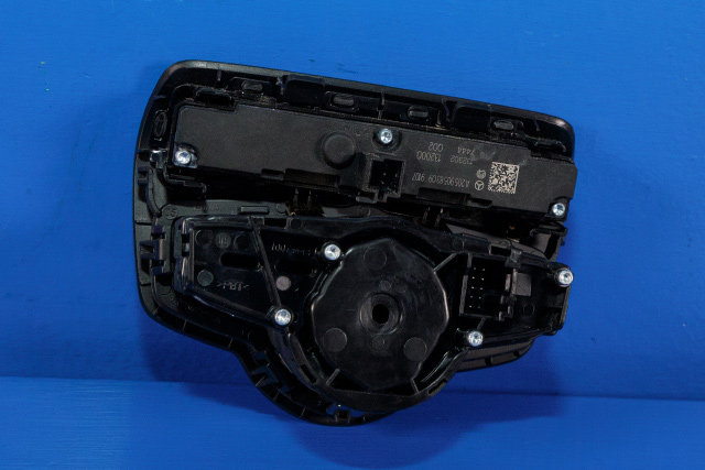 Bryter lys til Mercedes GLC 2015-2022 (X253) (X253) (MERCEDES|A 205 905 18 10|)