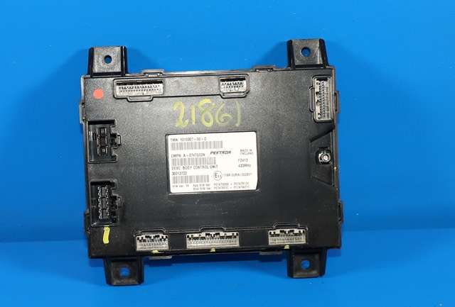 Styreenhet comfort (BCM) til Tesla Model S 2013-2016 (Fase 1)  (TESLA|1010907-00-D|)