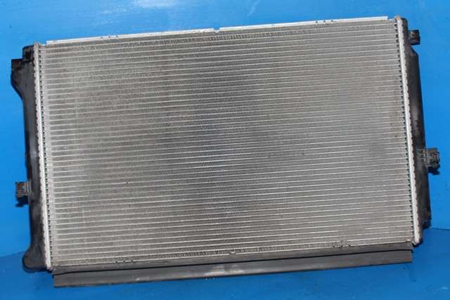 Radiator (manuell gir) til Audi A3 2016-2020 (Type III, Fase 2)  (VAG|5Q0 121 251 GD|)