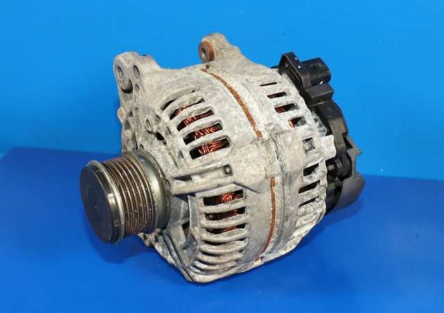 Dynamo diesel til VW Polo 2009-2014 (Type V, Fase 1)  (BOSCH|0 124 525 091|06F 903 023 F. 14 VOLT - 140 AMP|)