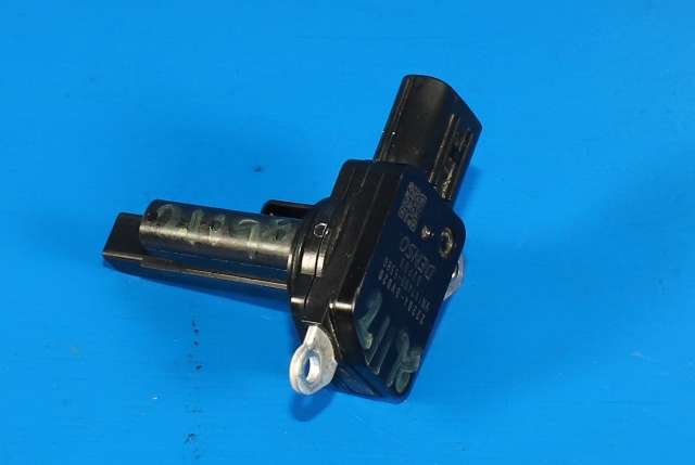 Luftmengde/luftmassemåler til Toyota Avensis 2009-2015 (Type III, Fase 1) (DENSO|197400-5380|22204-0V020|)