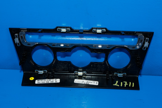 Dashbord diverse til VW Passat 2015-2019 (Fase 1) (B8) (B8) (VAG|3G1 863 042|)