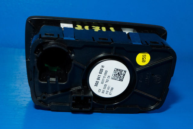Bryter lys til VW Passat 2015-2019 (Fase 1) (B8) (B8) (VAG|3G0 941 633 H|)