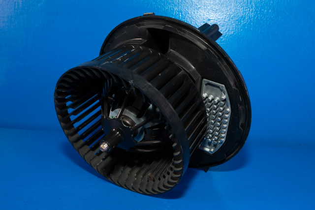 Varmeapparat motor til VW Passat, 2015-2019 (Fase 1) (B8) (B8) (VAG|3Q1 819 021 A)