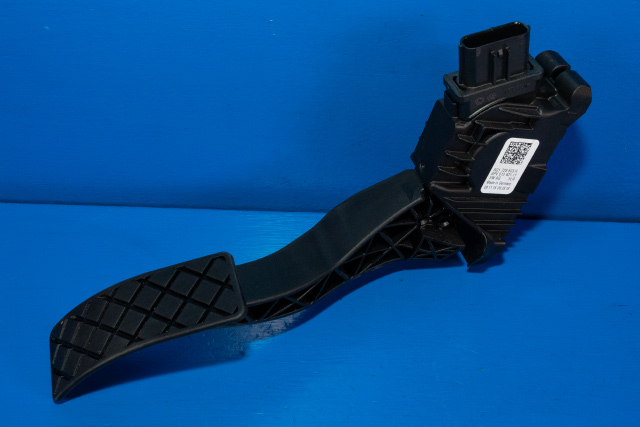Pedal gass til VW Passat, 2015-2019 (Fase 1) (B8) (B8) (HELLA|6PV 010 621-11)