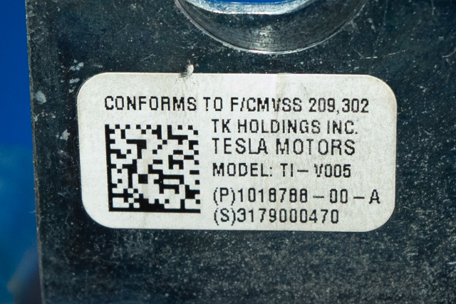 Sikkerhetsbelte foran høyre til Tesla Model S 2013-2016 (Fase 1)  (TESLA|1018788-00-A|)