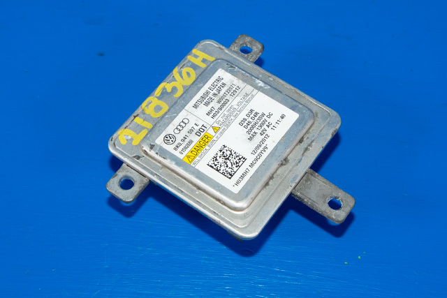 Styreenhet xenon/ballast til VW Transporter / Caravelle 2009-2015 (Fase 2) (T5) (T5) (VAG|8K0 941 597 E|)