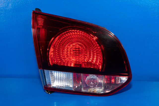 Baklykt venstre indre til VW Golf VI, 2008-2012  (VAG|5K0 945 093 K)