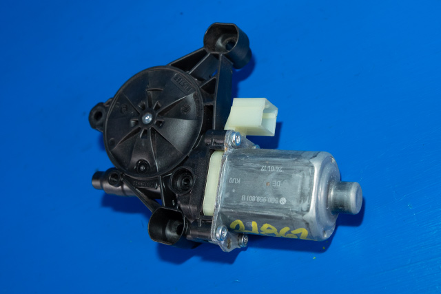 Ruteheis, kun motor, høyre foran til Audi A3 2016-2020 (Type III, Fase 2)  (VAG|5Q0 959 801 B|)
