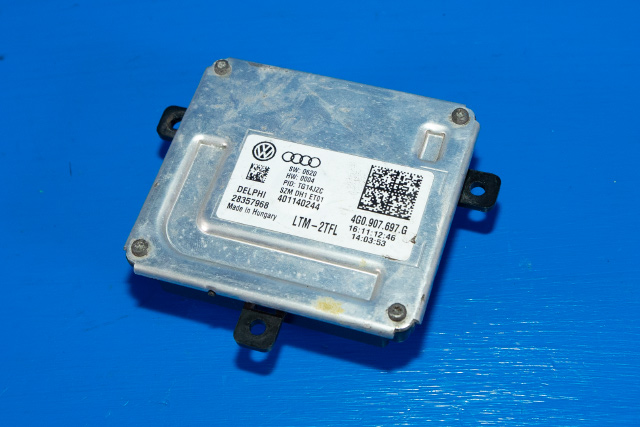 Styreenhet lys (LCM - Light Control Module) til VW Transporter / Caravelle 2009-2015 (Fase 2) (T5) (T5) (VAG|4G0 907 697 G|)