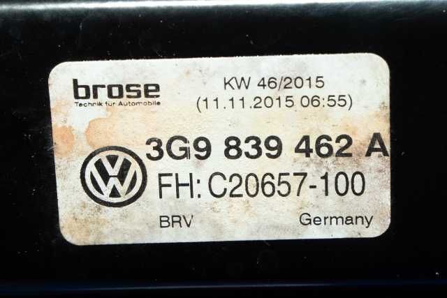 Ruteheis høyre bak til VW Passat 2015-2019 (Fase 1) (B8) (B8) (VAG|5Q4 959 801 D|)