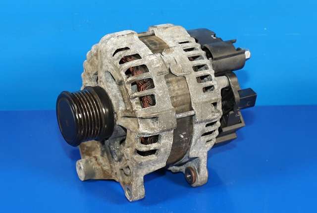 Dynamo til Mercedes C-Klasse, Coupe/Cab 2015-2018 (Fase 1) (C205) (C205) (BOSCH|0 125 711 100|A 000 906 09 22. 12 VOLT - 175 AMP|)