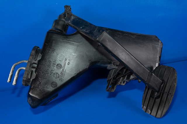 Spylertank foran til Mercedes C-Klasse, Coupe/Cab, 2015-2018 (Fase 1) (C205) (C205) (MERCEDES|A 205 860 02 60)