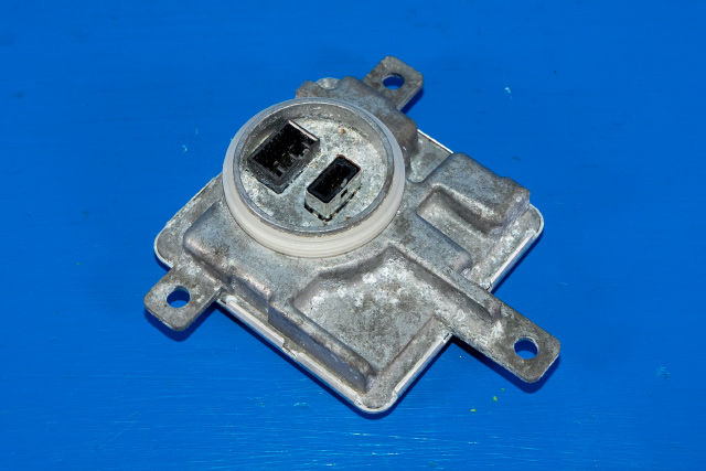Styreenhet xenon/ballast til Volvo V40 2012-2019 (MITSUBISHI|W003T22771|)