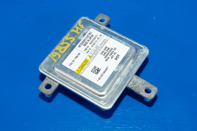 Styreenhet xenon/ballast til Volvo V40 2012-2019 (MITSUBISHI|W003T22771|)