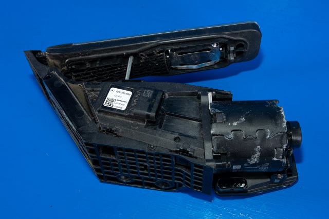 Pedal gass til Mercedes GLC 2015-2022 (X253) (X253) (MERCEDES|A 253 300 30 00|)