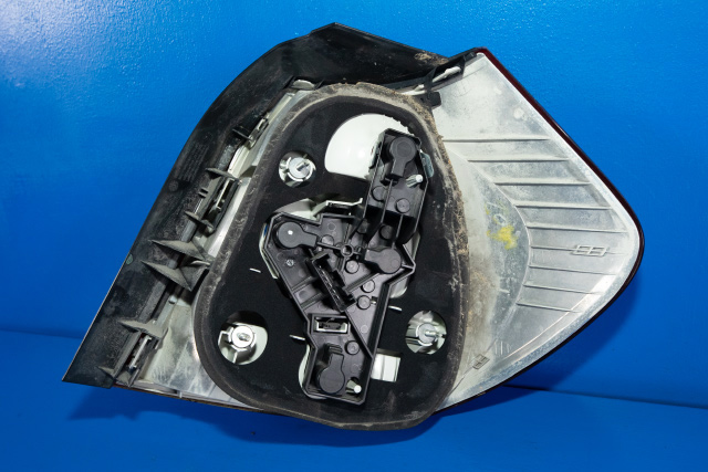 Baklykt venstre til BMW 1-Serie 2004-2011 (E81/E82/E87/E88) (E81/E82/E87/E88) (BMW|6 924 501-13|)