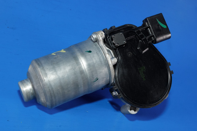 Viskermotor frontrute til BMW X1, 2015-2022 (F48) (F48) (BOSCH|0 390 243 525)
