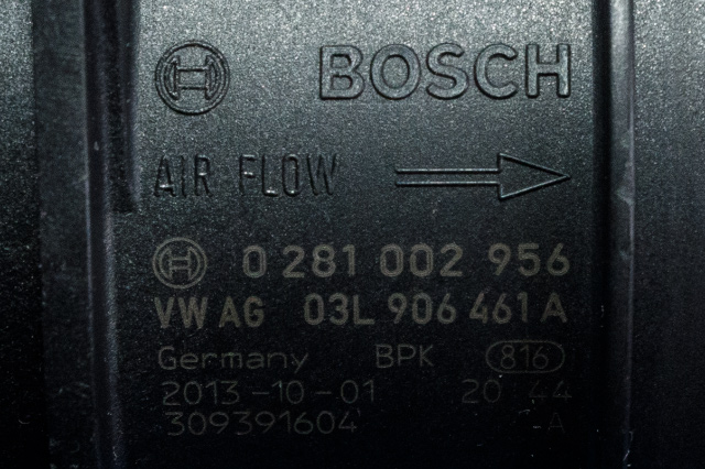 Luftmengde/luftmassemåler til VW Transporter / Caravelle 2009-2015 (Fase 2) (T5) (T5) (BOSCH|0 281 002 956|03L 906 461 A|)