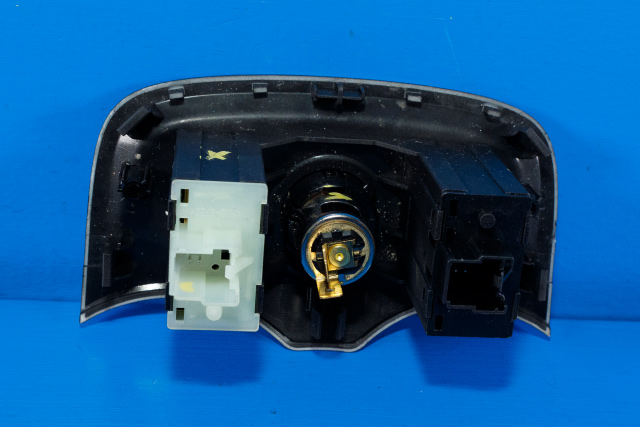 Bryter setevarme til Ford Focus 2011-2014 (Type III, Fase 1)