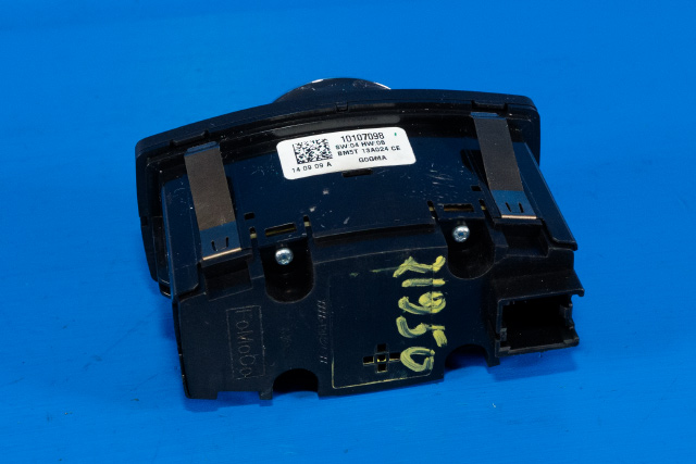 Bryter lys til Ford Focus 2011-2014 (Type III, Fase 1)  (FORD|BM5T-13A024-CE|)