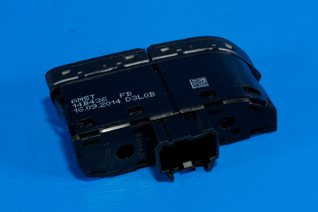 Bryter diverse til Ford Focus 2011-2014 (Type III, Fase 1)  (FORD|AM5T-14B436-FB|)