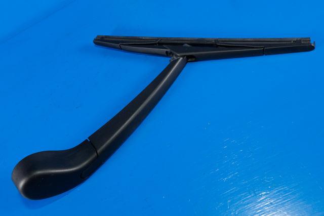 Viskerarm bakrute til Ford Focus, 2011-2014 (Type III, Fase 1)  