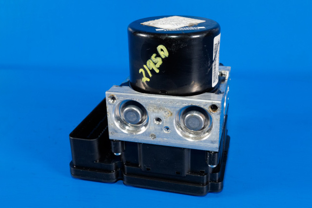ABS sentral til Ford Focus 2011-2014 (Type III, Fase 1)  (FORD|BV61-2C405-AL|)