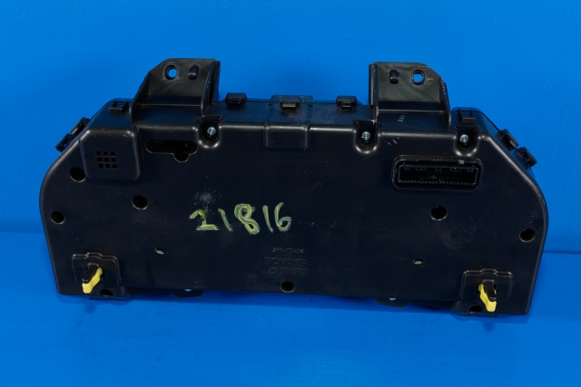 Instrumentpanel til Toyota Avensis 2009-2015 (Type III, Fase 1) (DENSO|257470-0944|83800-05K21|)