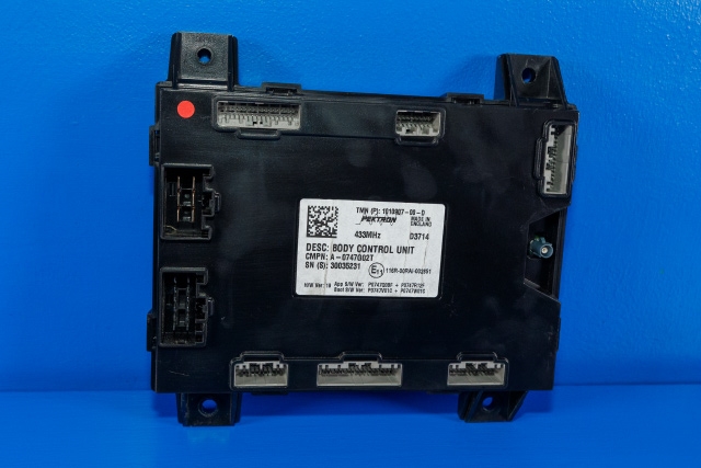 Styreenhet comfort (BCM) til Tesla Model S 2013-2016 (Fase 1) (TESLA|1010907-00-D|)