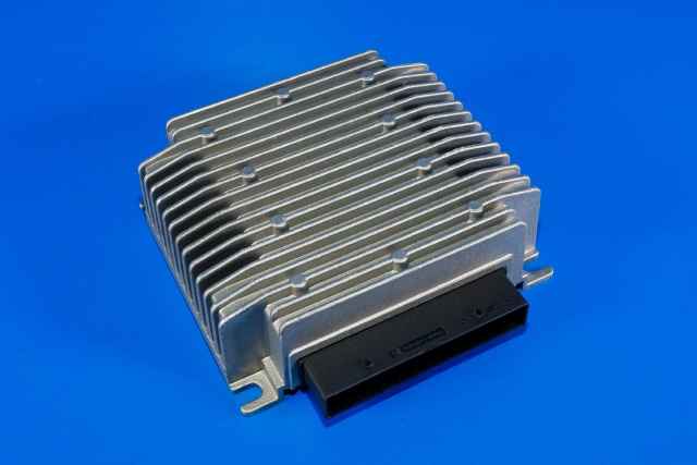 Bilstereo forsterker til Tesla Model S 2013-2016 (Fase 1) (TESLA|1004833-10-A|)