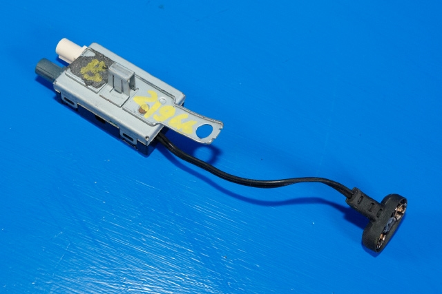 Antenne forsterker til Tesla Model S 2013-2016 (Fase 1)  (TESLA|1004793-00-D|)