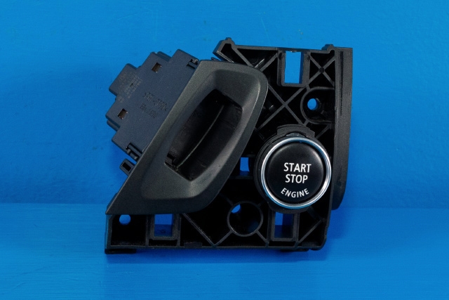 Bryter start/stopp til BMW X6, 2008-2014 (E71/E72) (E71/E72) (BMW|9 177 973)