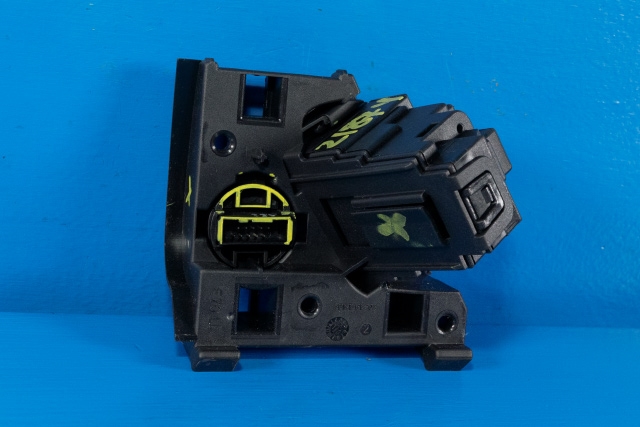 Bryter start/stopp til BMW X6 2008-2014 (E71/E72) (E71/E72) (BMW|9 177 973|)