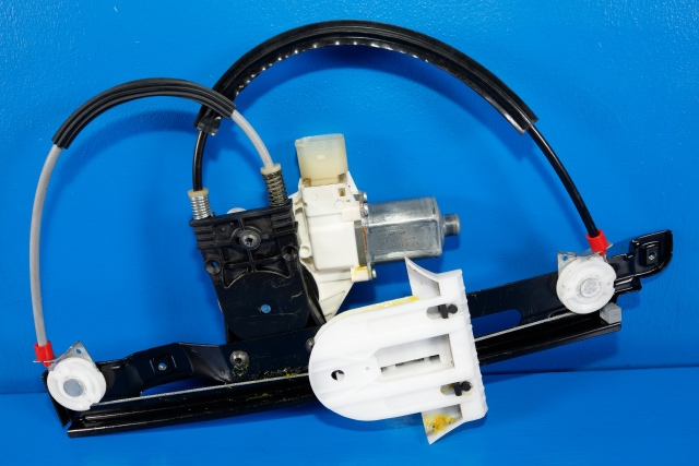 Ruteheis høyre bak til Ford Mondeo 2011-2014 (Type IV, Fase 2)  (FORD|6M21-14A389-B|)