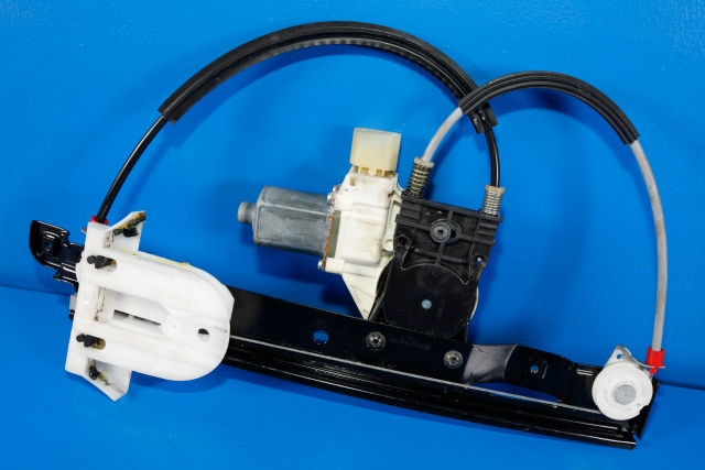 Ruteheis venstre bak til Ford Mondeo 2011-2014 (Type IV, Fase 2)  (FORD|6M21-14553-B|)