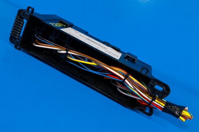 Sikringsboks til Ford Kuga 2013-2019  (FORD|GV4T-14014-AHC|)