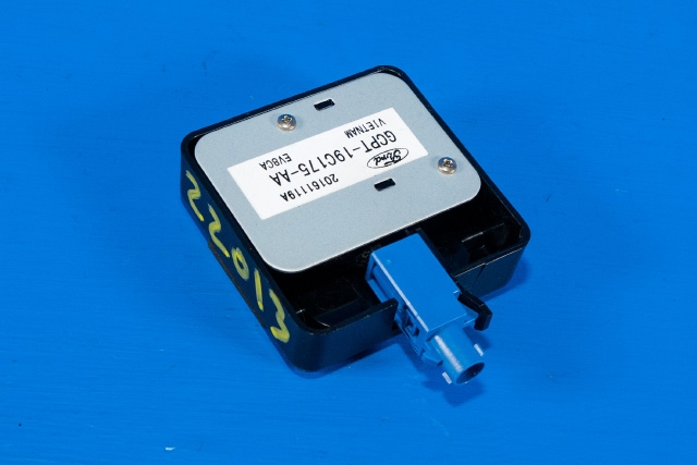 Styreenhet antenne til Ford Kuga, 2013-2019  (FORD|GCPT-19C175-AA)