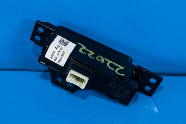 Bryter diverse til Hyundai Ioniq Electric 2016-2019 (Fase 1)  (HYUNDAI|93555-G7000|)