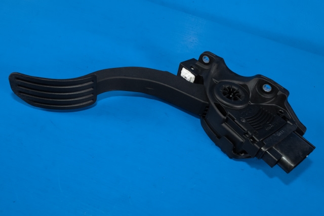 Pedal gass til Volvo V70, 2014-2016 (Type III, Fase 2)  (HELLA|6PV 010 834-01)