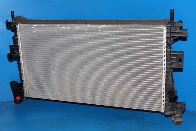 Radiator (automat gir) til Ford Focus, electric, 2012-2018  (FORD|BV61-8005-AD)