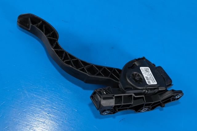 Pedal gass til Volvo V70 2007-2013 (Type III, Fase 1) (HELLA|6PV 009 220-01|6G92-9F836-BD|)
