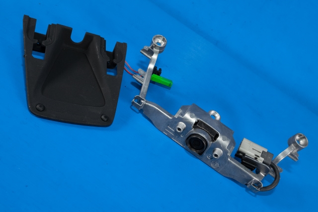 Parkeringskamera foran til Volvo V70 2007-2013 (Type III, Fase 1) (VOLVO|31300076|)